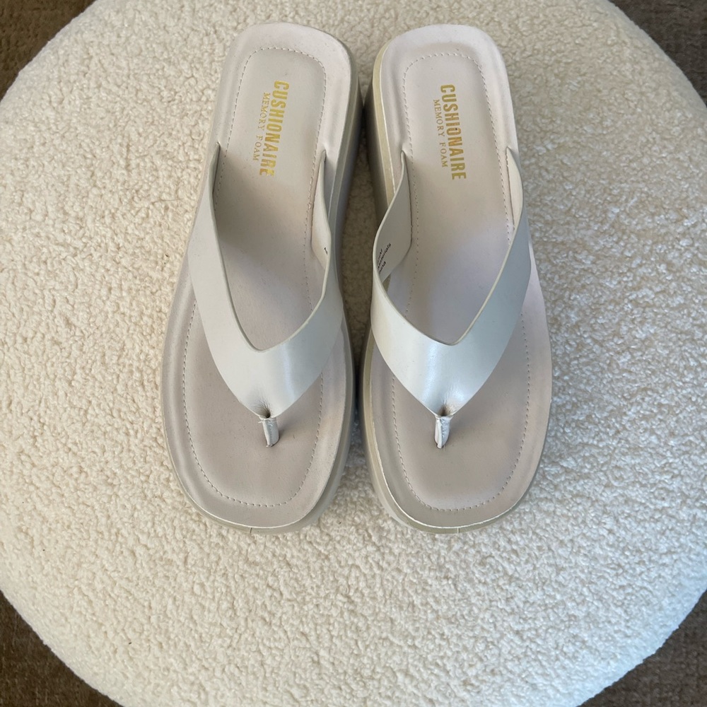 Cushionaire Platform Sandals